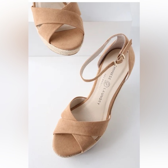 Chinese Laundry Morgan Micro Suede ankle strap wedge heels Camel sandals Sz 10 - Picture 4 of 16
